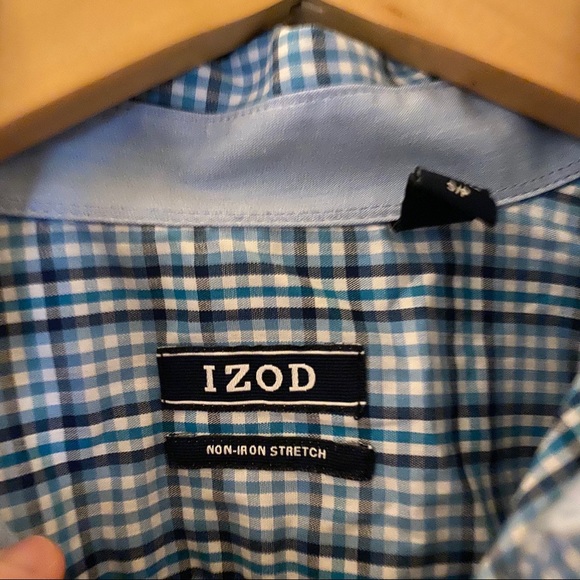 BRAND NEW Izod Button-up Short sleeve! Size medium - Picture 2 of 4
